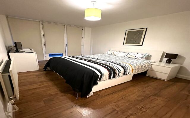 Urban Oasis 2-bed En-suite Apt in Birmingham