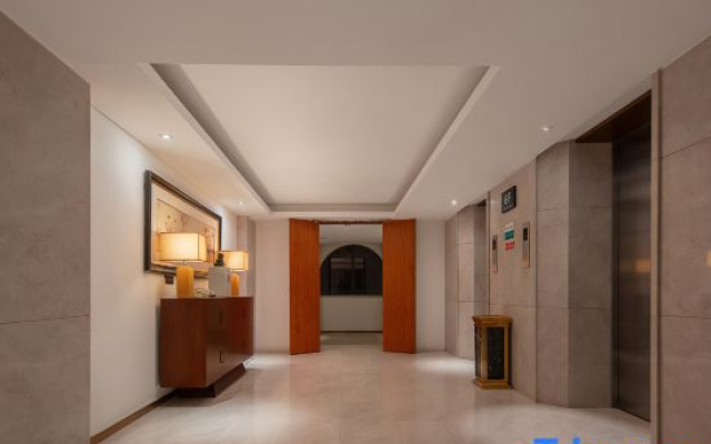 Qianshan Heyue Hotel
