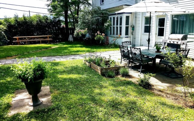 La maison Rose Alma Couette et Café