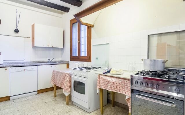 Luxurious Mansion in Crespignaga With Swimming Pool