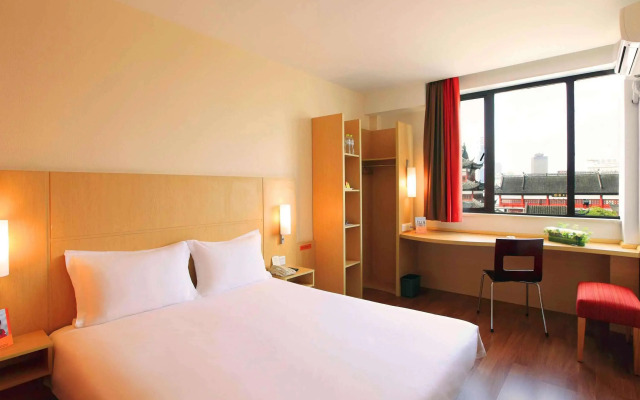 Ibis Shanghai Yu Garden