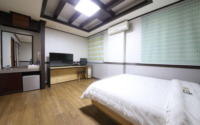 Theme Motel