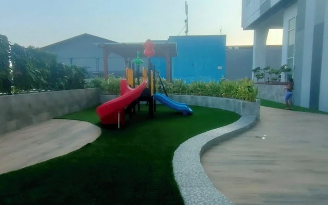 Modern Looking Studio Apartment At Suncity Residence
