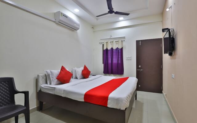 OYO 38589 Rajguru Guest House