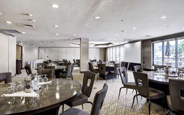 Hotel Alpenrock Breckenridge, Curio Collection by Hilton