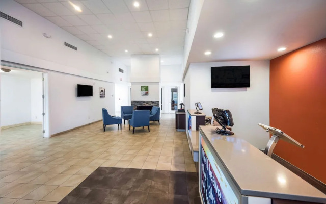 Studio 6 DFW Airport South