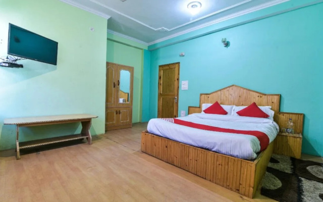 OYO 24873 Hotel Rama Palace