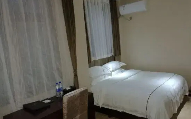 Guangyuan Empress Hot Spring Hotel