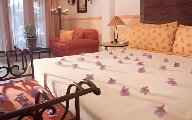 El Encanto Inn