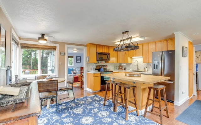 Quaint Tillamook Getaway Near Netarts Bay