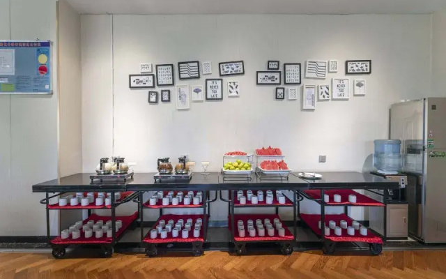 acorn hotel(Ningbo Hangzhou Bay New District Store)