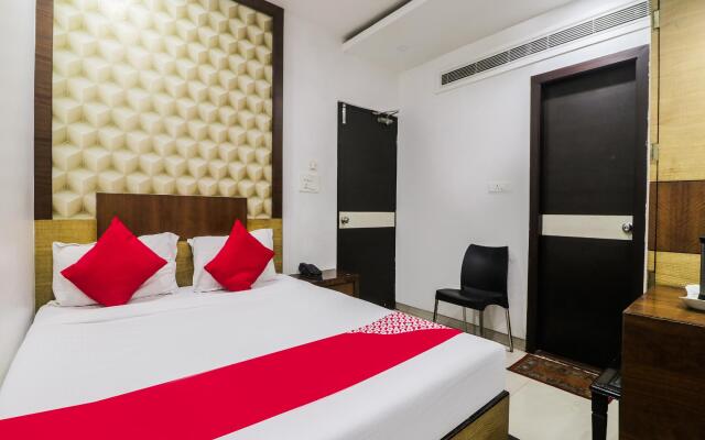 OYO 65124 Hotel Simran Regency