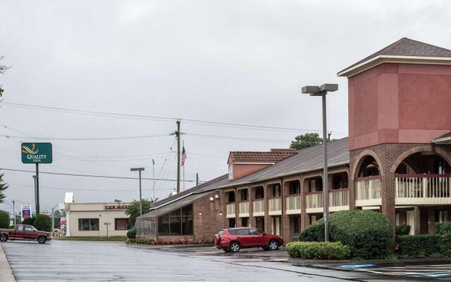 Rodeway Inn At Fort Lee