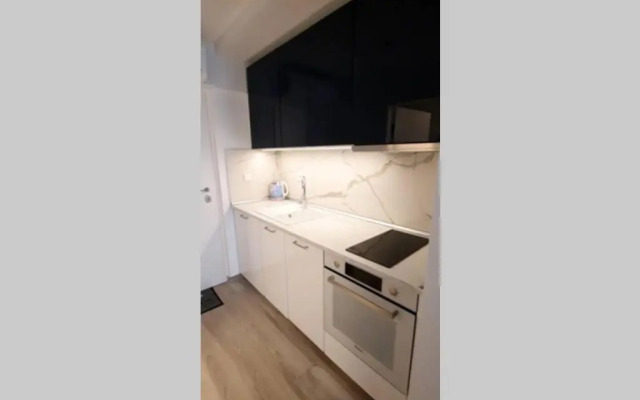 MARIA, Modern studio apartment with private parking