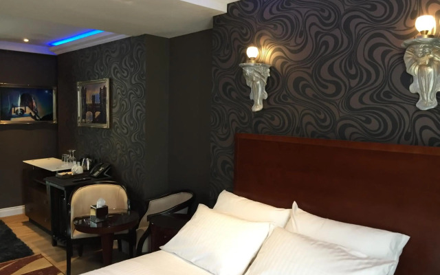 Halvard Hotel