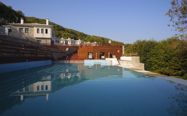 12 Months Luxury Resort