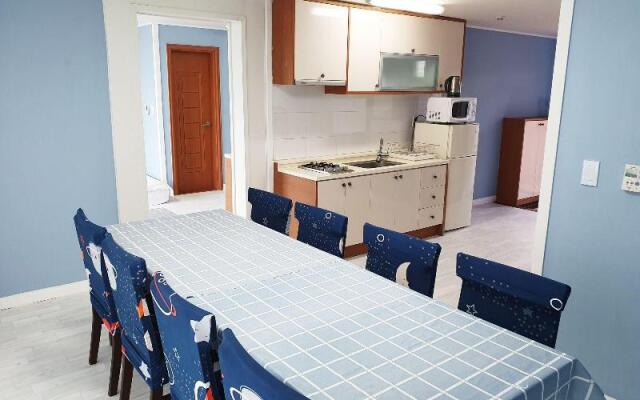 Memoria Pool Villa Family Pension