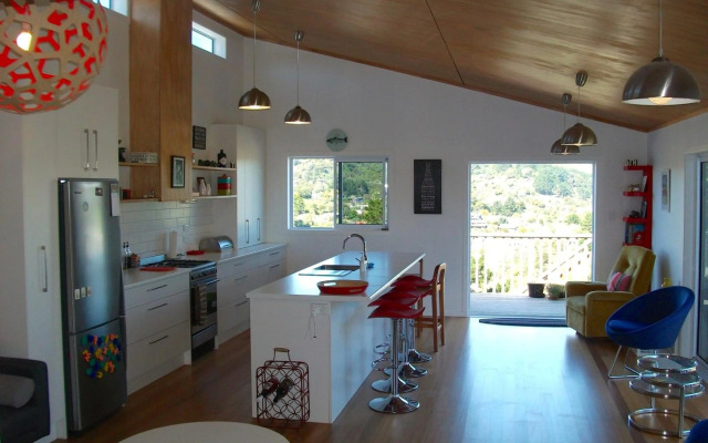 Onetangi Haven - Onetangi Holiday Home