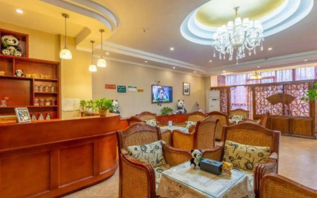 Qingcheng Panda Hotel