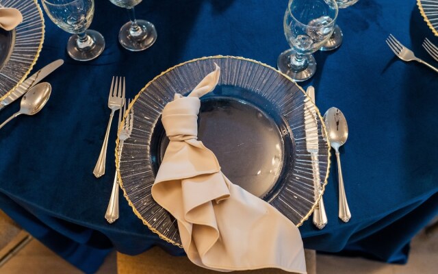 Hessenland Inn & Schatz Winery