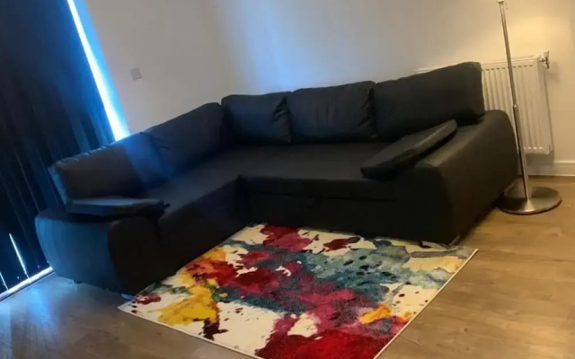 1 Bed Flat- Direct Links to Central London