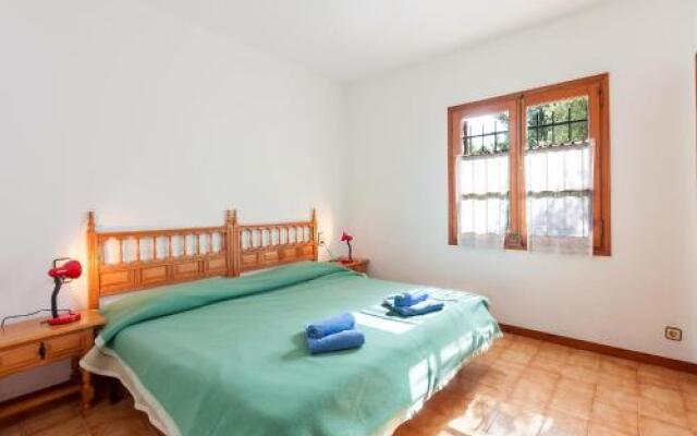 Holiday Home Cabanyes A412
