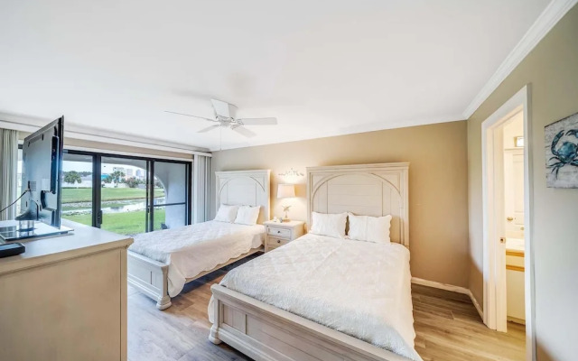 Edgewater Golf Villa 303