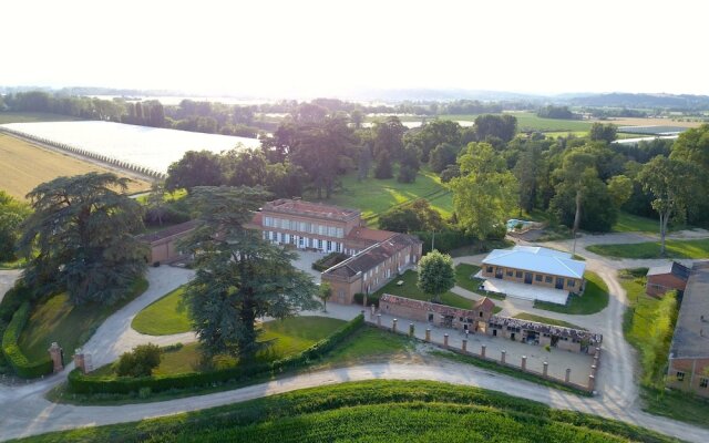 Gite De Groupe Du Chateau Lavalade