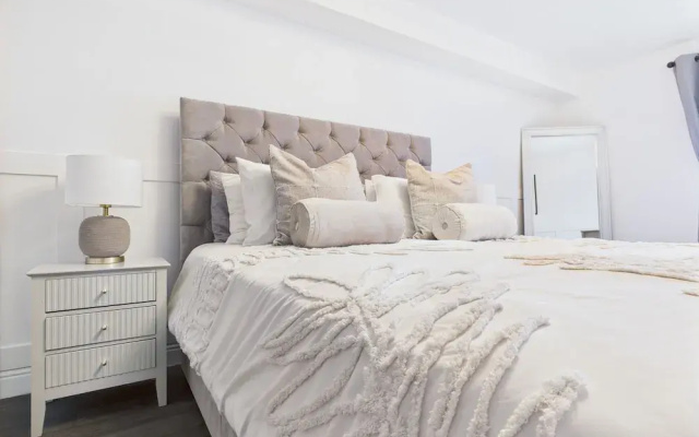 Modern Chaffordhundred Apartment Long Stay Sleeps2