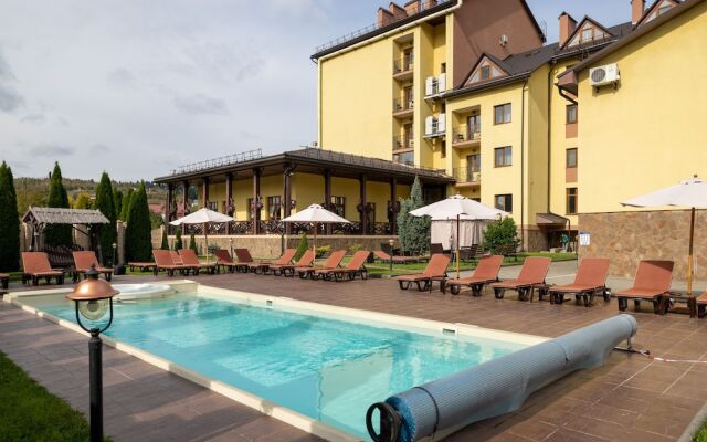 Kyivska Russ Hotel