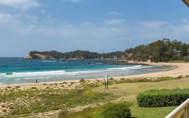 Retreat Beside The Beach - Unit Five