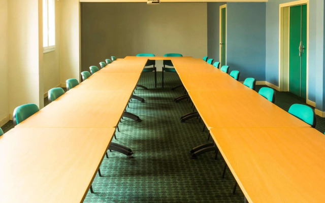 ibis Tarbes Odos