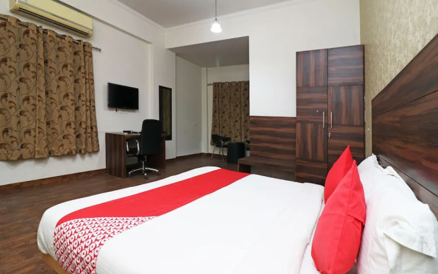 Hotel Silver Star By OYO Rooms