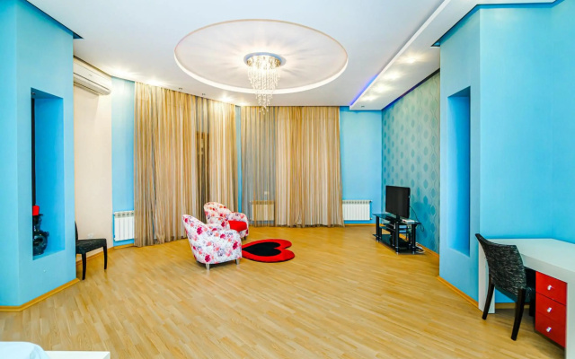 NIzami Street 4 Room DeLuxe. New Building!
