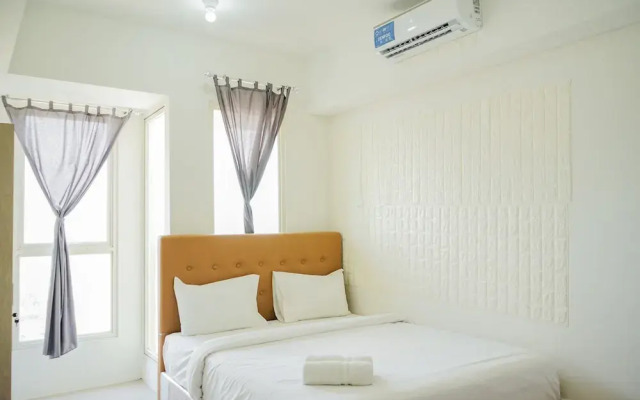 Comfy and Cozy Studio Silk Town Apartment