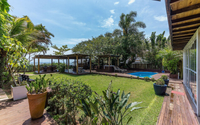 Apto pé na areia em Jurerê JBM201