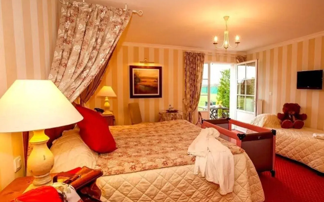 Le Fleuray Hotel & Restaurant