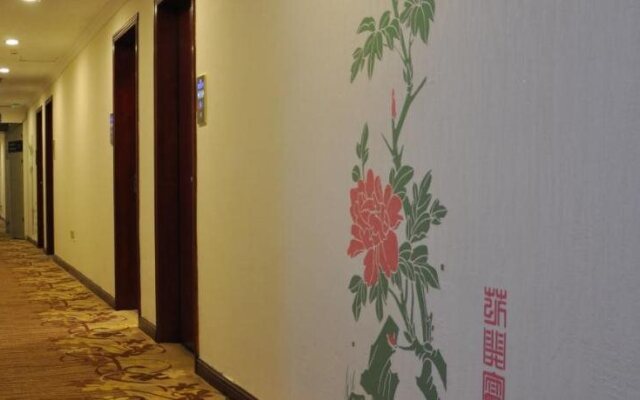 Glee Hotel
