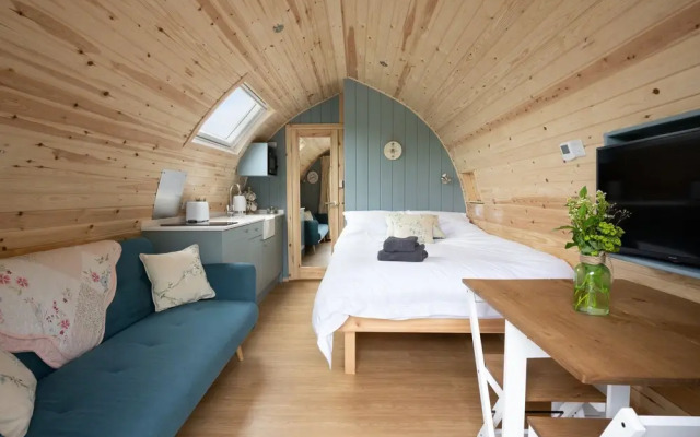 Orchard Glamping - Bramble Pod