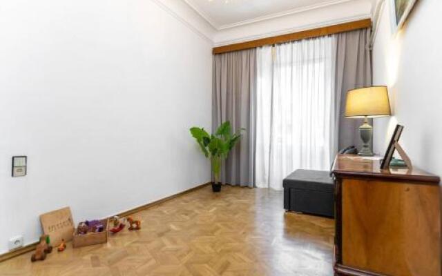 Wehost City Center Billiard Apartment