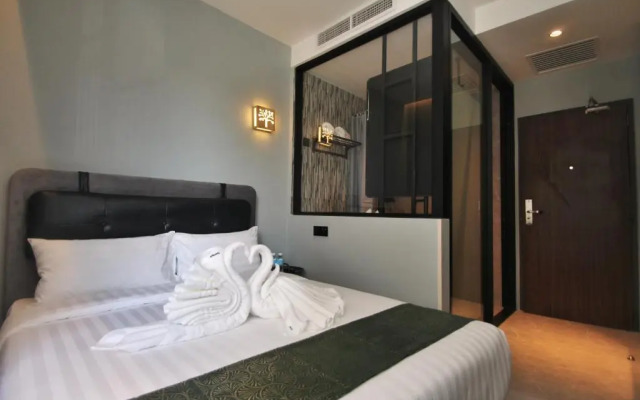 The Seraya Hotel