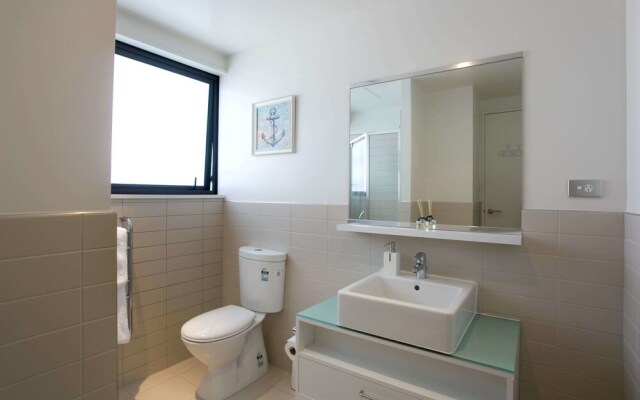 Stunning Views Central Apartment