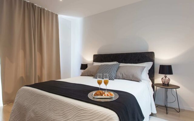 Luxurious Villa With Private Pool and Garden