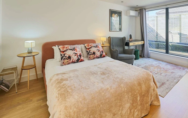 Host Stay Palm Penthouse