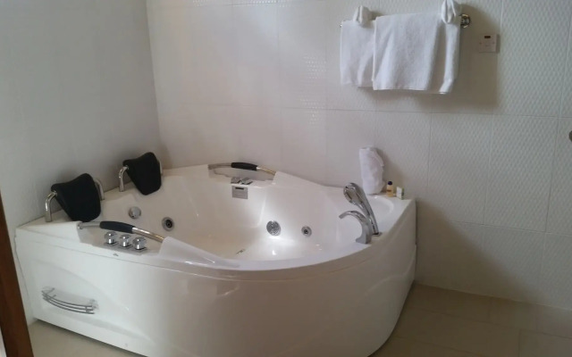 Charela Inn Hotel