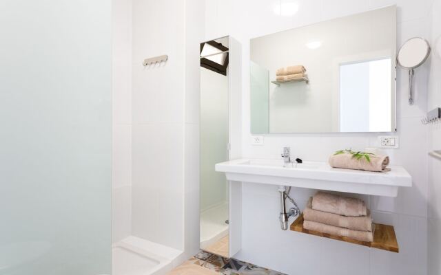 Las Americas Downtown Apartment, Prime location