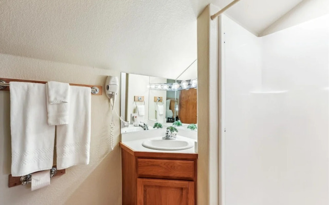 Cedars 24 3 Bedroom Duplex