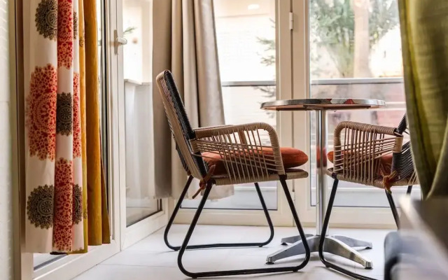Stylish Apartment by the Beach Free Parking