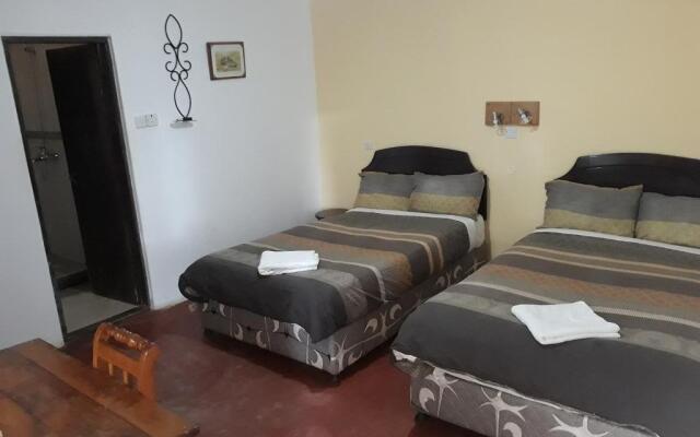 Lawns Hotel