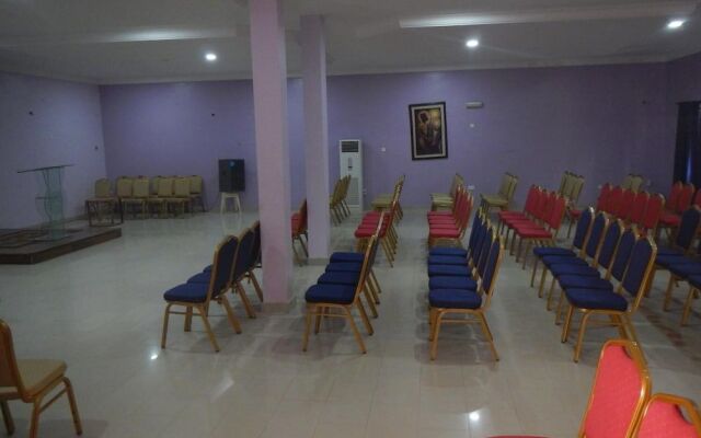 206 Exclusive Hotel